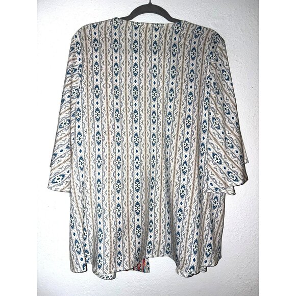 NWOT Savanna Jane Floral Embroidered Kimono Cardigan Size M - Picture 2 of 7